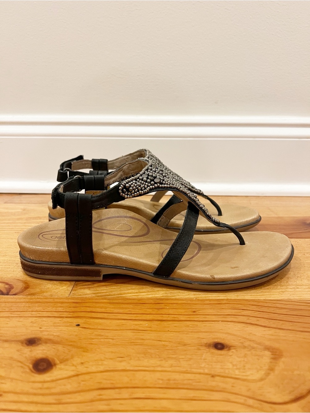 Aetrex Sheila Sandals Women Size 9 Black Beaded Leather Ankle Strap Comfort Shoe